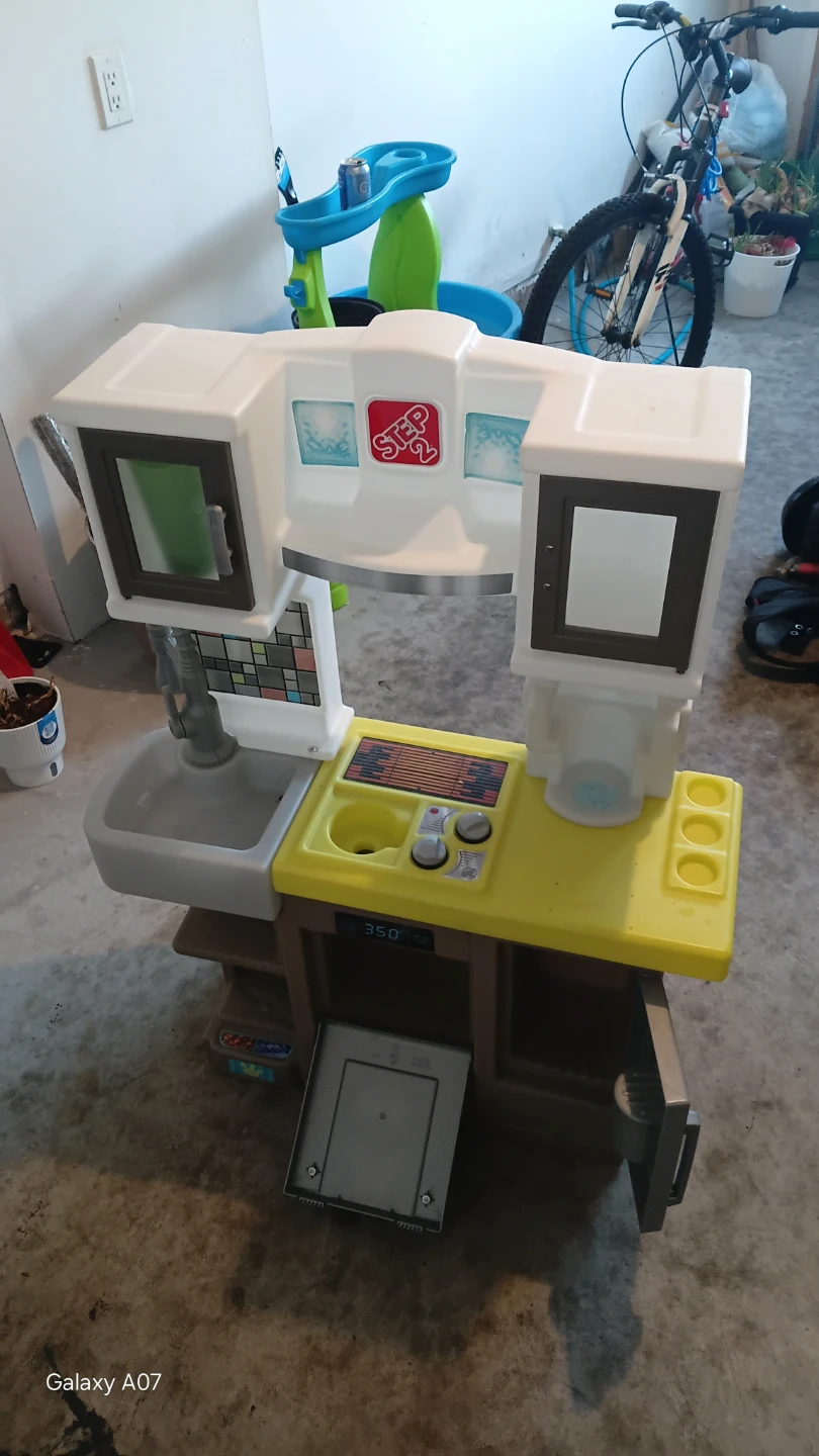Step2 Kids Play Kitchen - photo 4