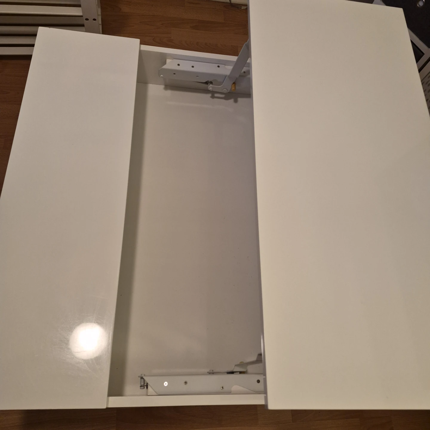 Structube lift top coffee table white laquer - photo 2