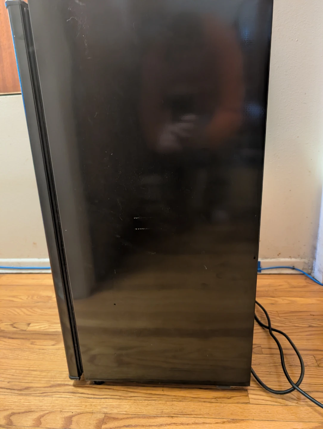 Hamilton Beach Refrigerator REFHB330BE - photo 3