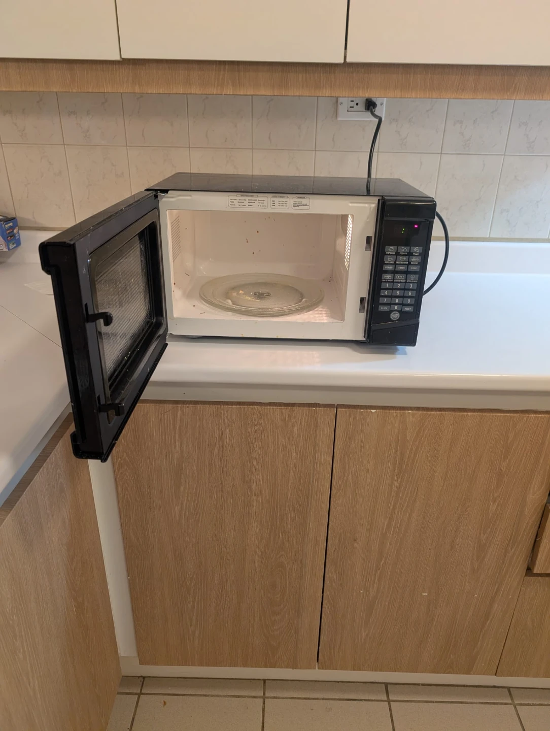 Black RCA Microwave