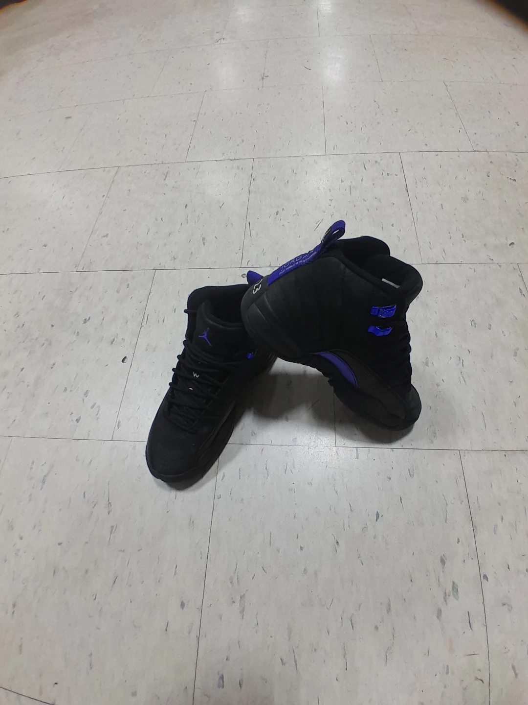 Air Jordan 12 Retro Black/Varsity Purple Women's Size 6 - photo 2