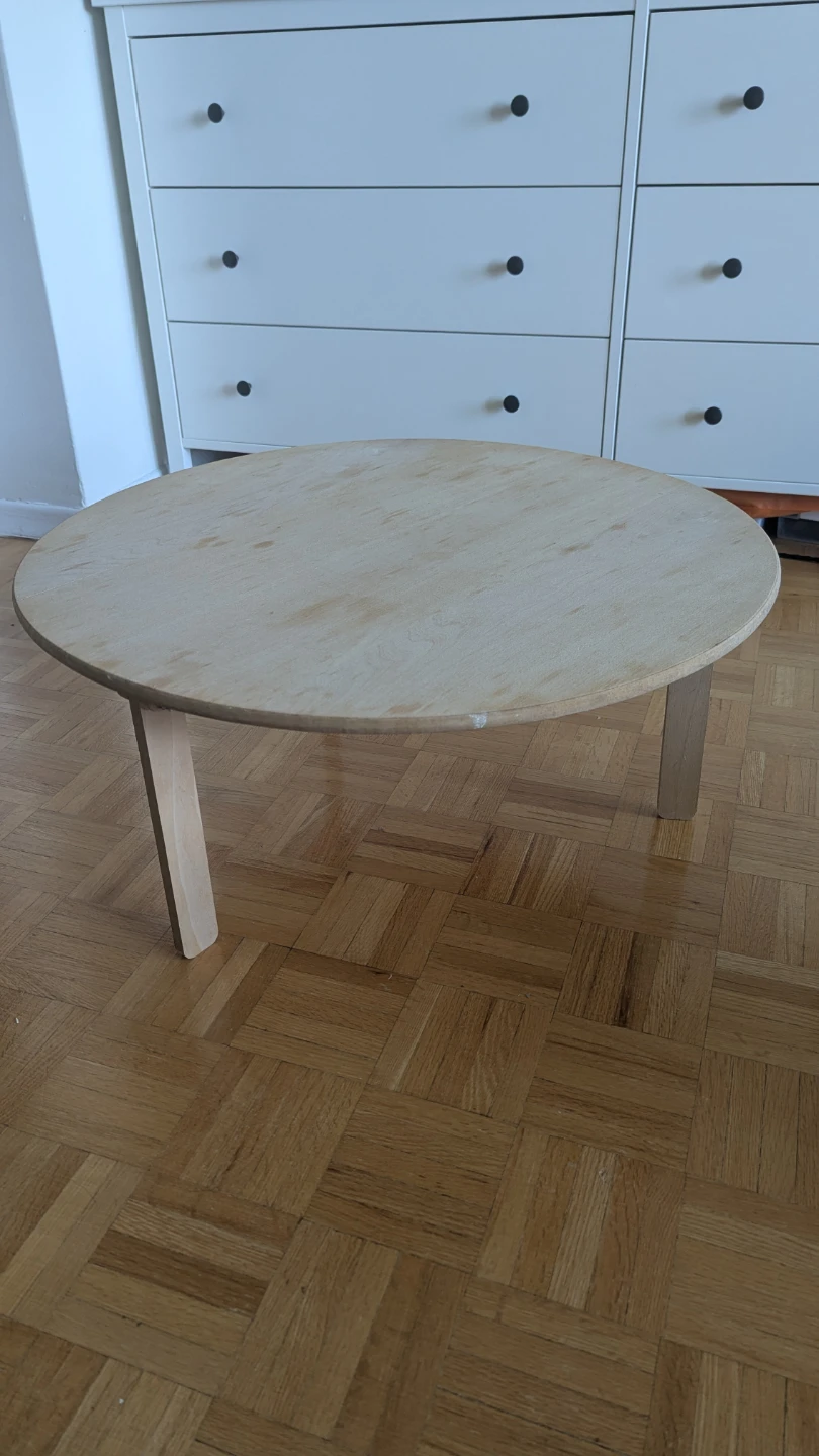 Foldable coffee table / kids activity table