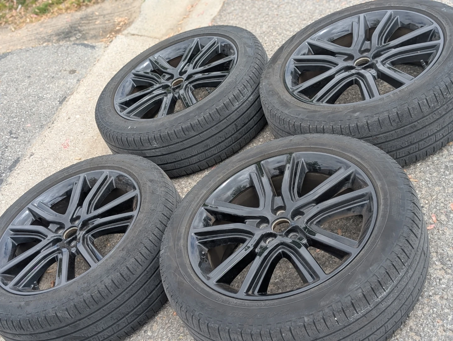 20" FORD EDGE O.E.M WHEELS