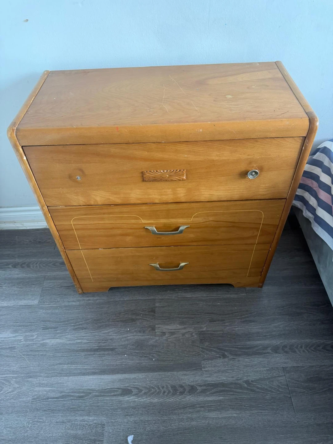 Vintage 3 and 4 Drawer Dresser - photo 2