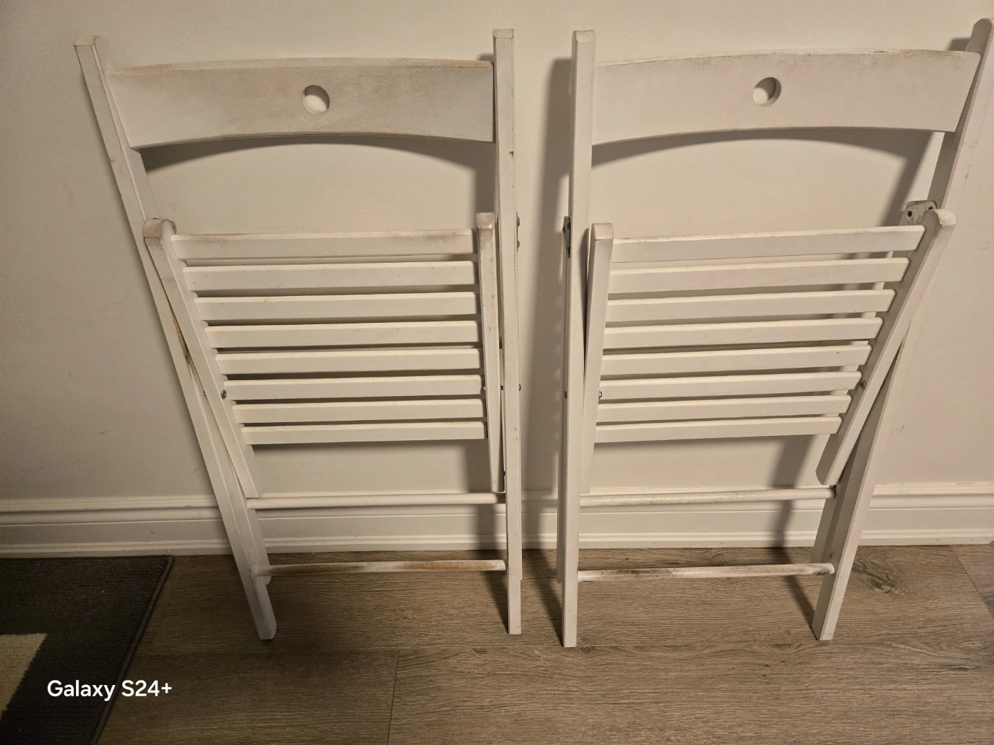 Set of 2 White Folding Chairs - photo 3