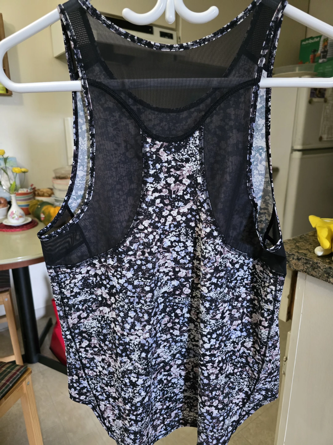 Lululemon Women's Floral Tank Top size Small - photo 2