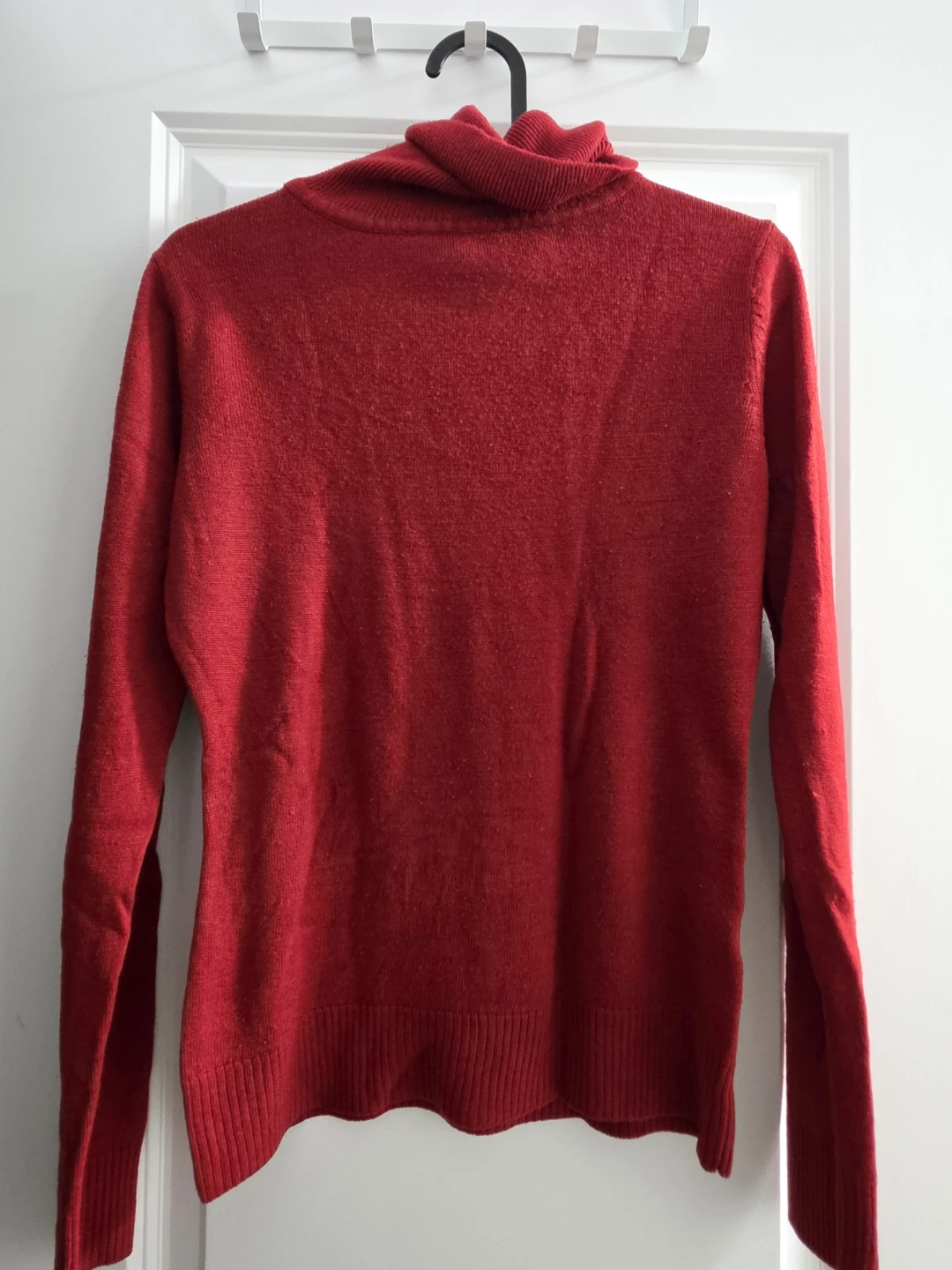 Dark and Bright Red Long-Sleeved Turtleneck - photo 4