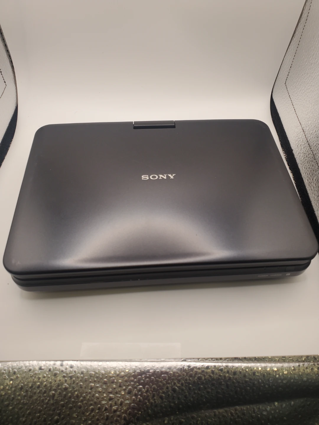 Sony Portable DVD Player DVP-FX825