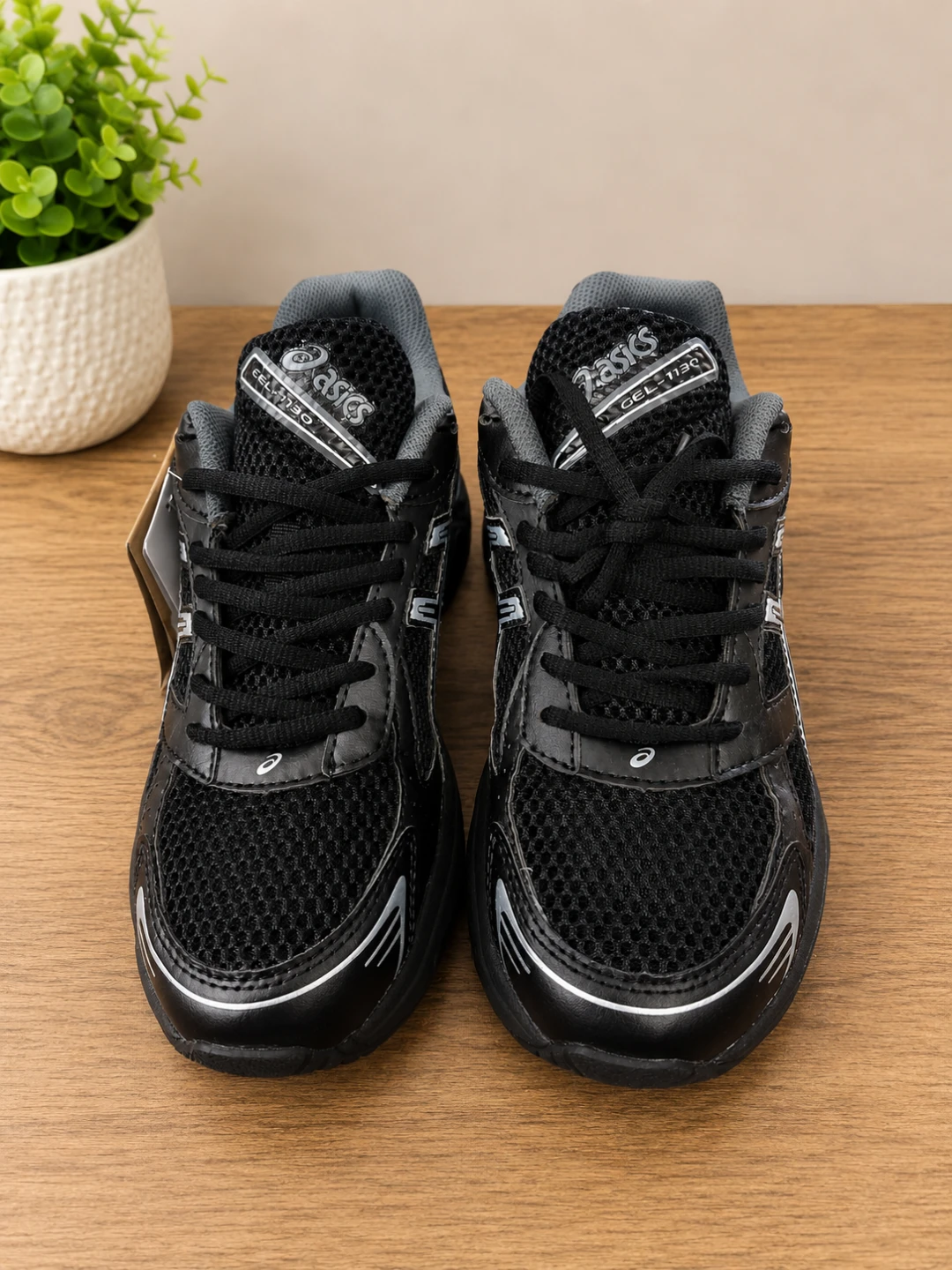 Asics GEL-1130 Black Running Shoes