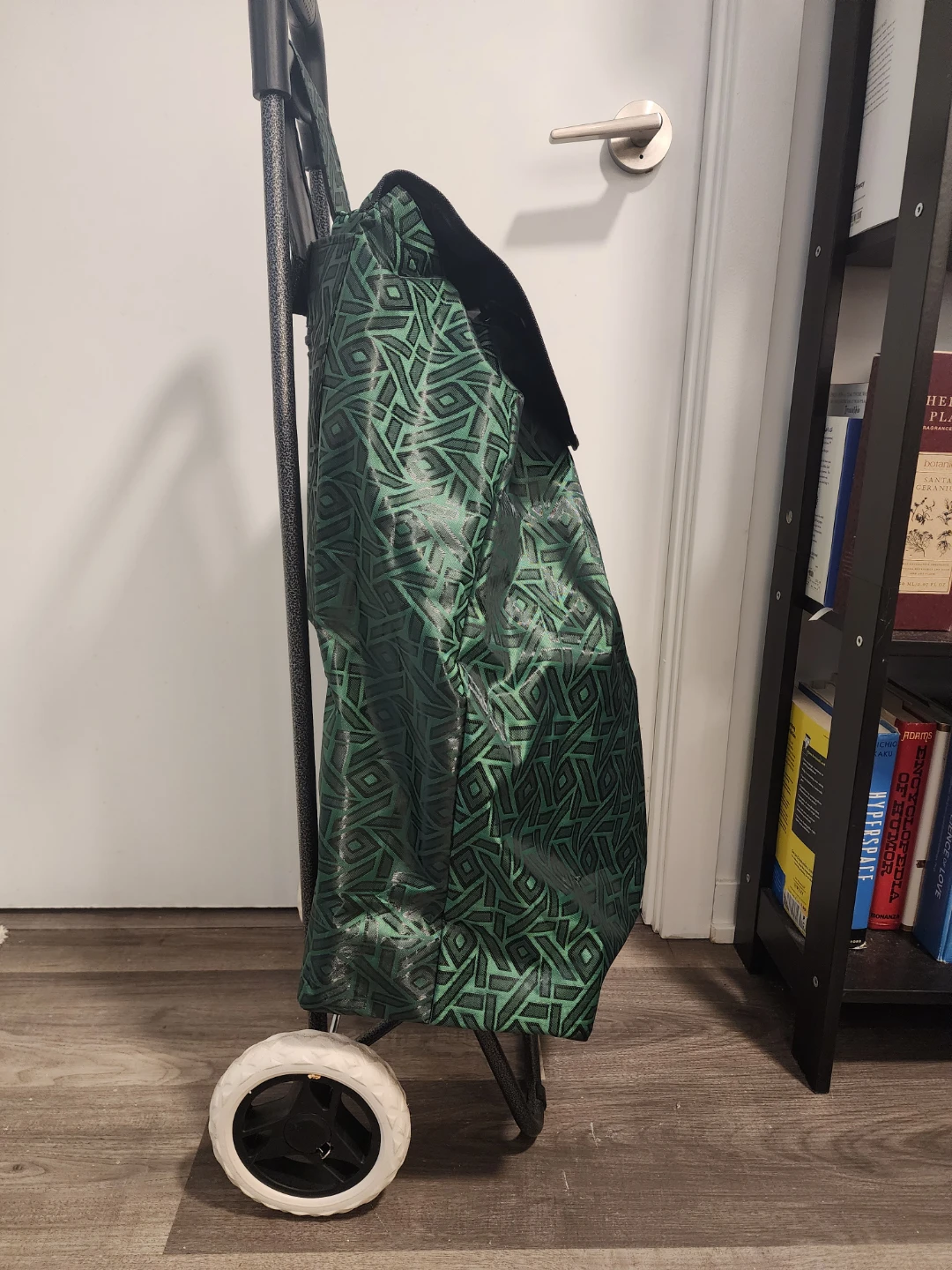Green Geometric Shopping Cart - photo 2