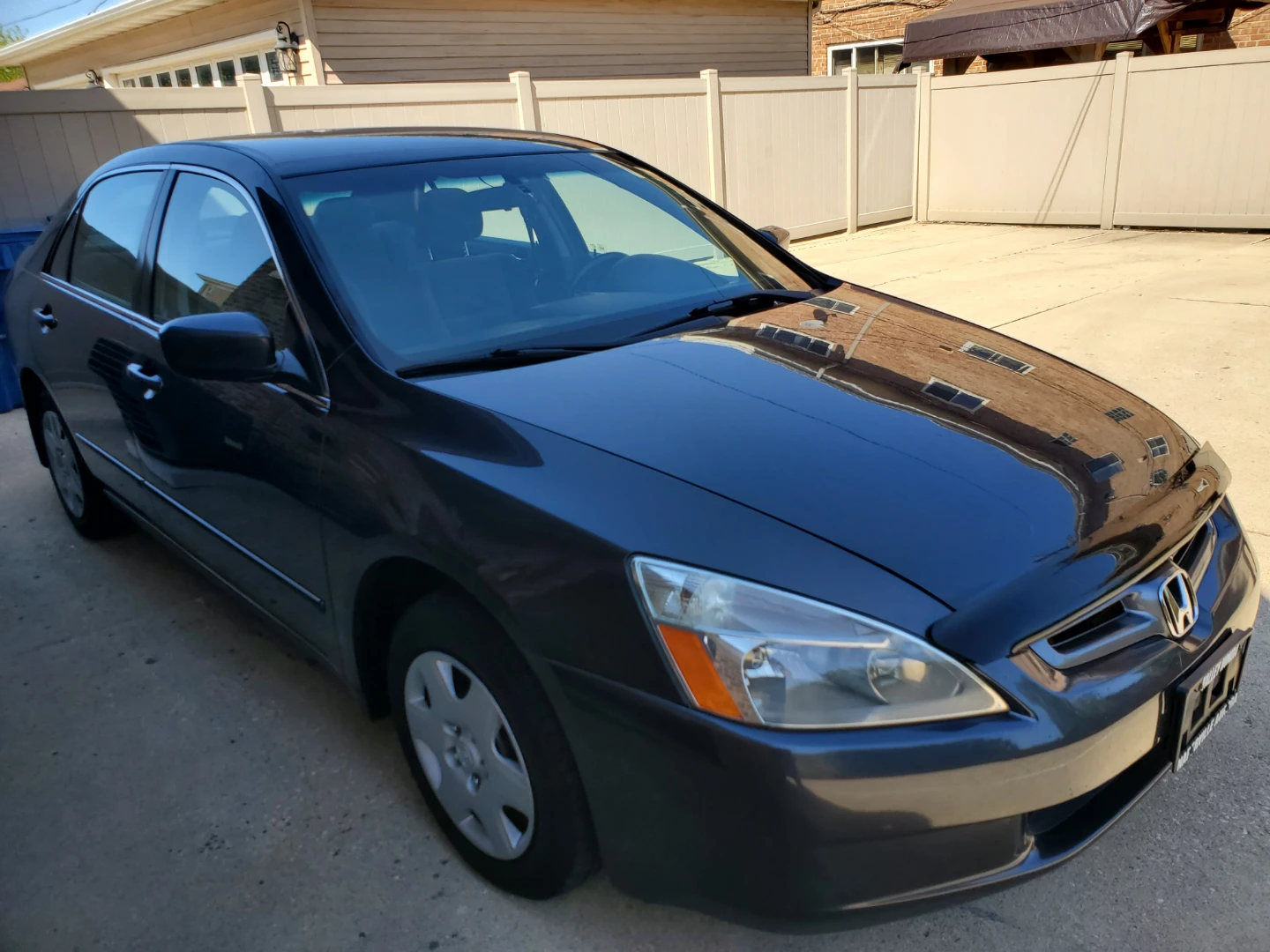 MUST SELL!! BEAUTIFUL 2005 HONDA ACCORD - photo 2