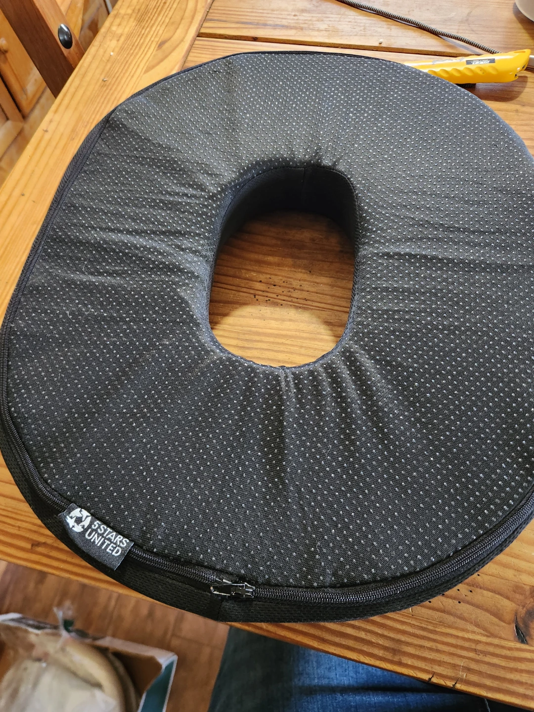 5 Stars United Donut Seat Cushion - Large Black Memory Foam - photo 4