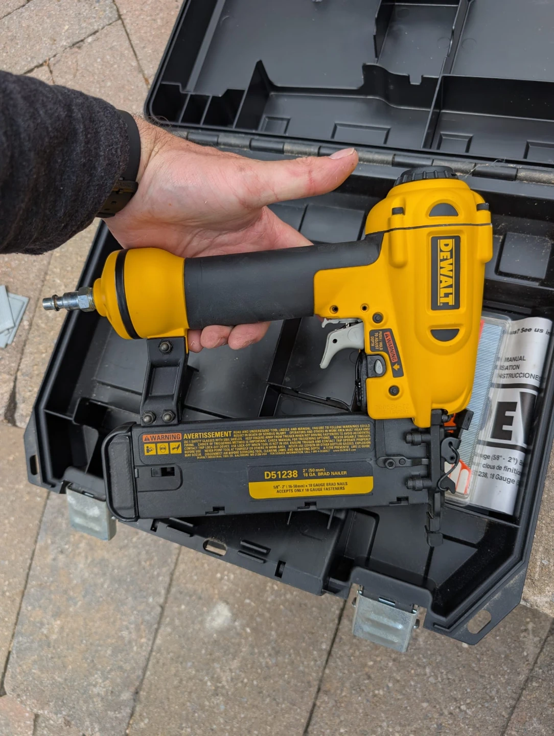 DEWALT D51238 18 Gauge Brad Nailer