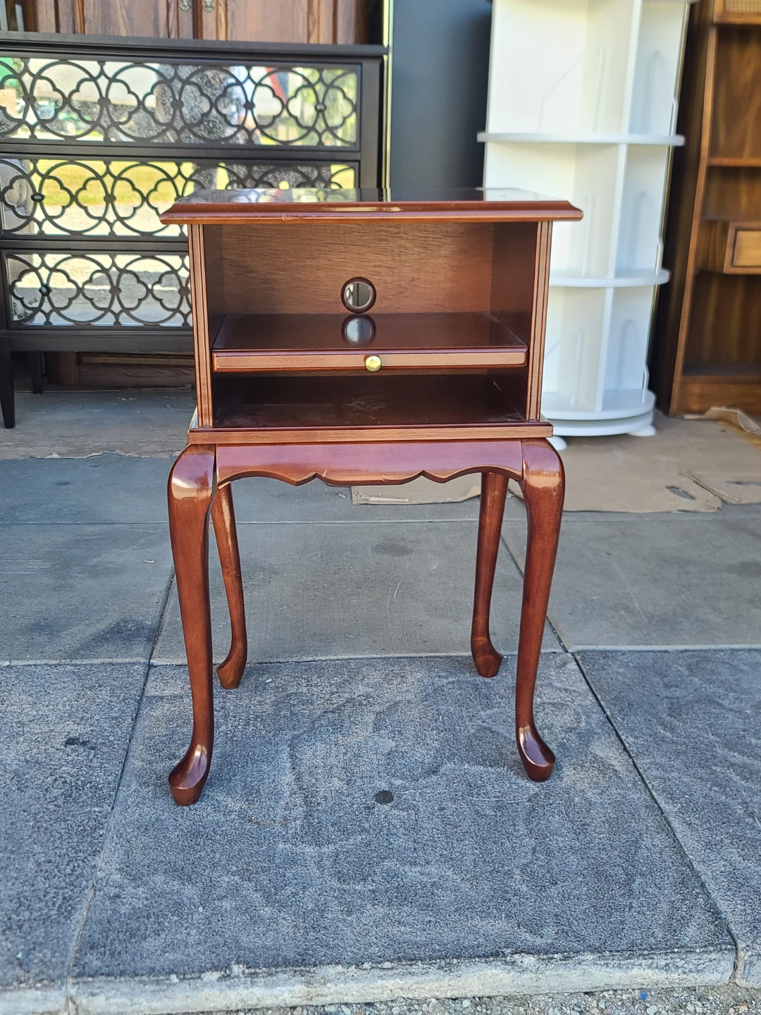 Vintage Queen Anne Style Wood Side Table