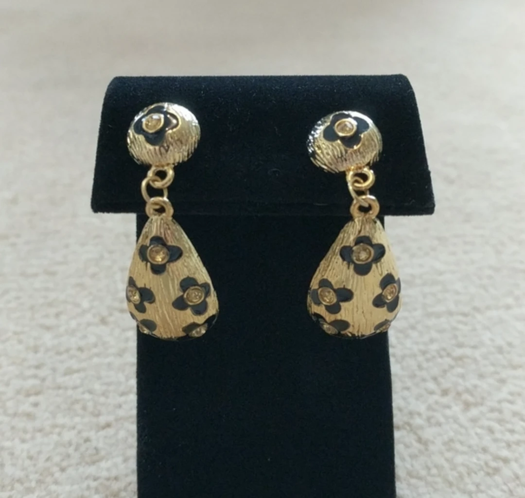 Vintage Gold Tone Teardrop Earrings