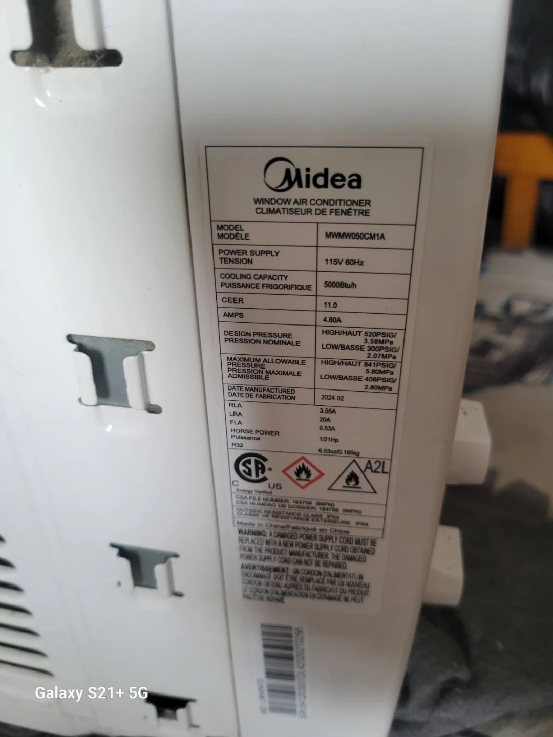 Midea Window Air Conditioner - photo 2