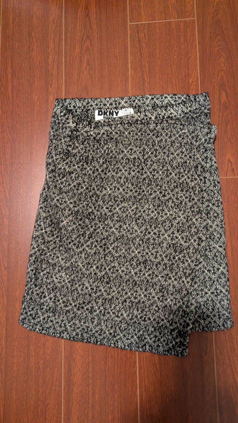 DKNY Jeans Women's Skirt Size 8