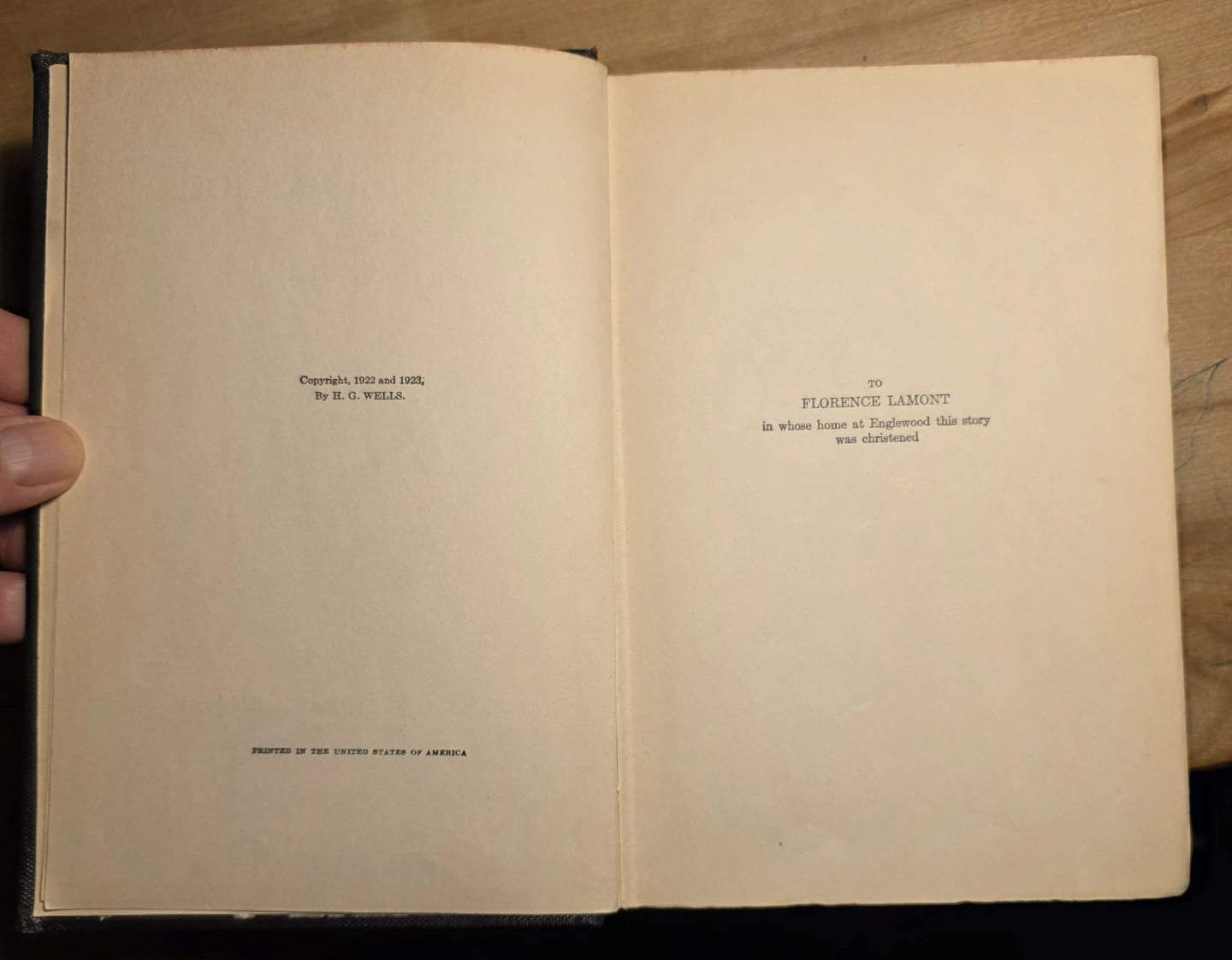 Rare vintage edition of Men Like Gods by HG Wells - photo 5