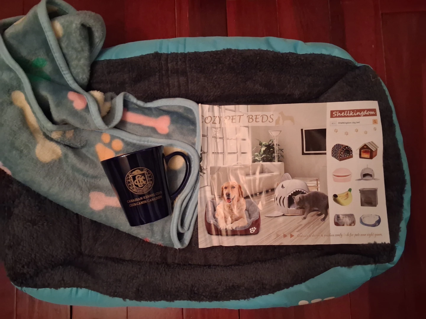 Cozy Pet Bed with Blanket and Canadian Kennel Club Mug