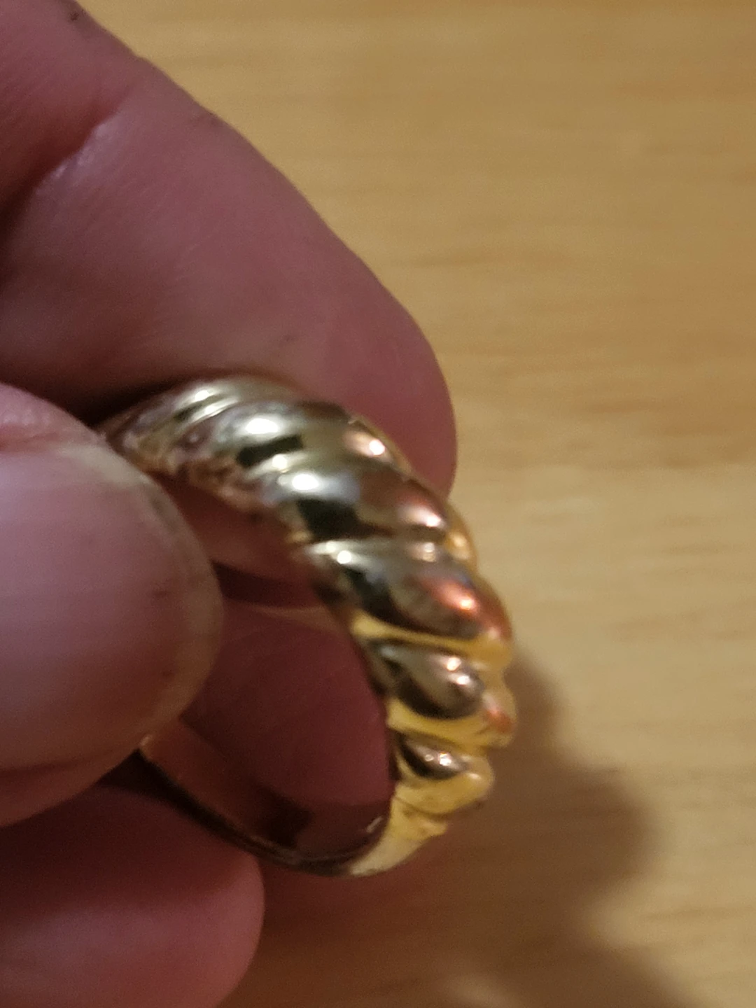 Gold-Tone Twisted Band Ring - photo 5