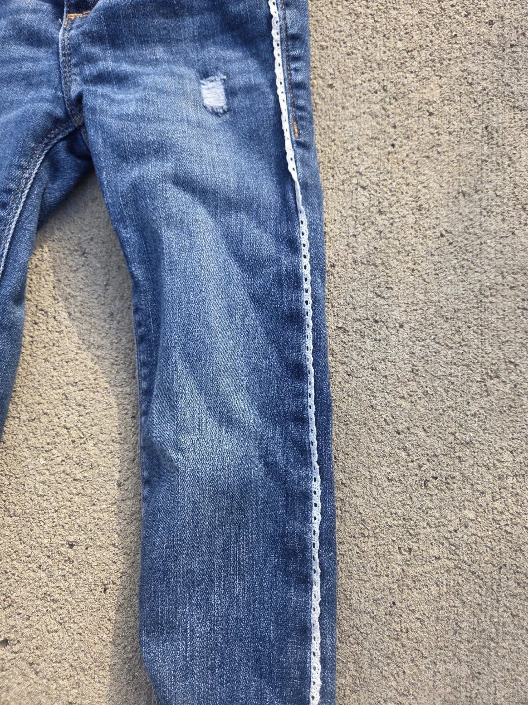 Old Navy Girls' "Ballerina" Jeans Size 4T - photo 2