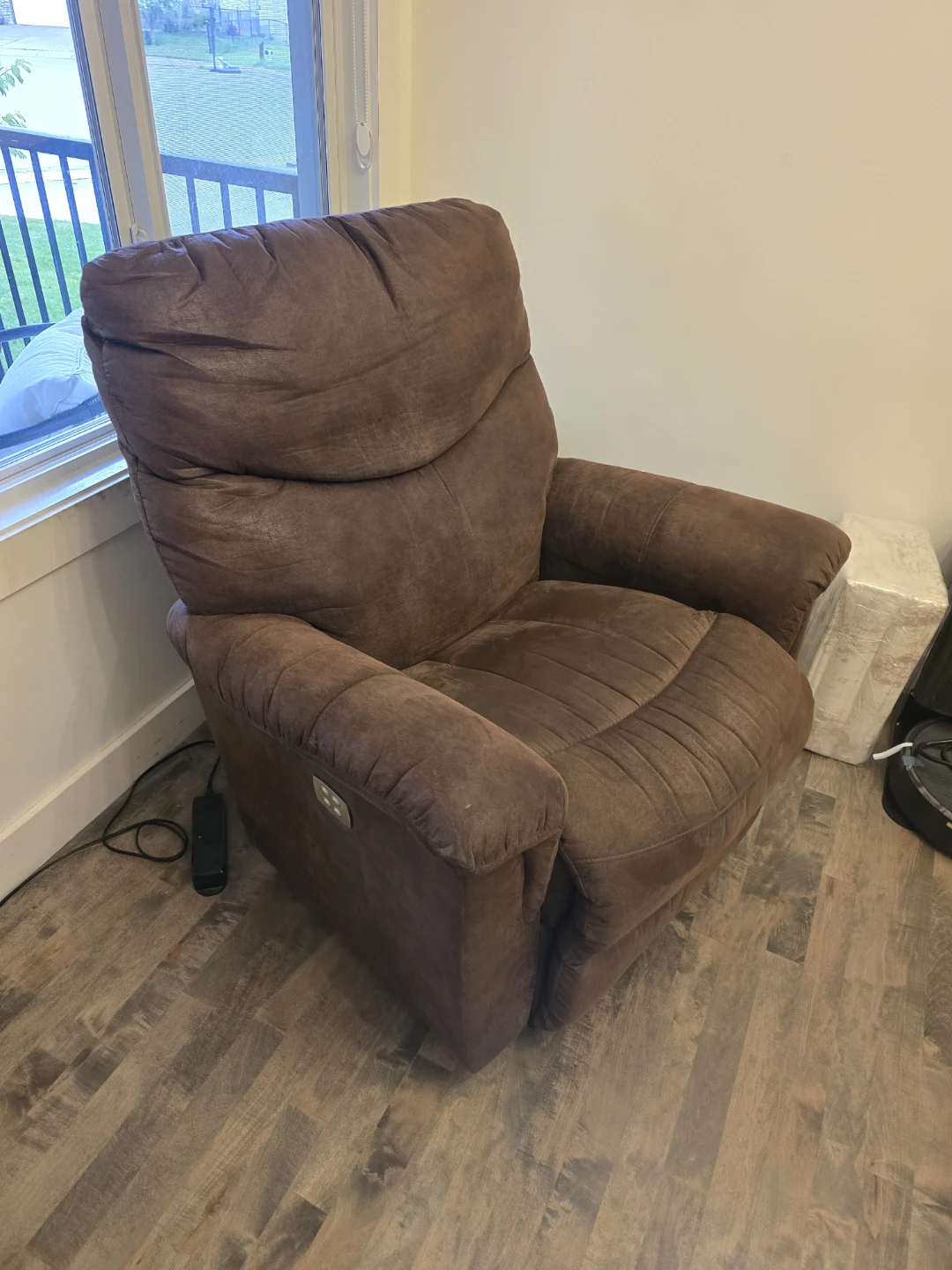 Brown Power Recliner Chair