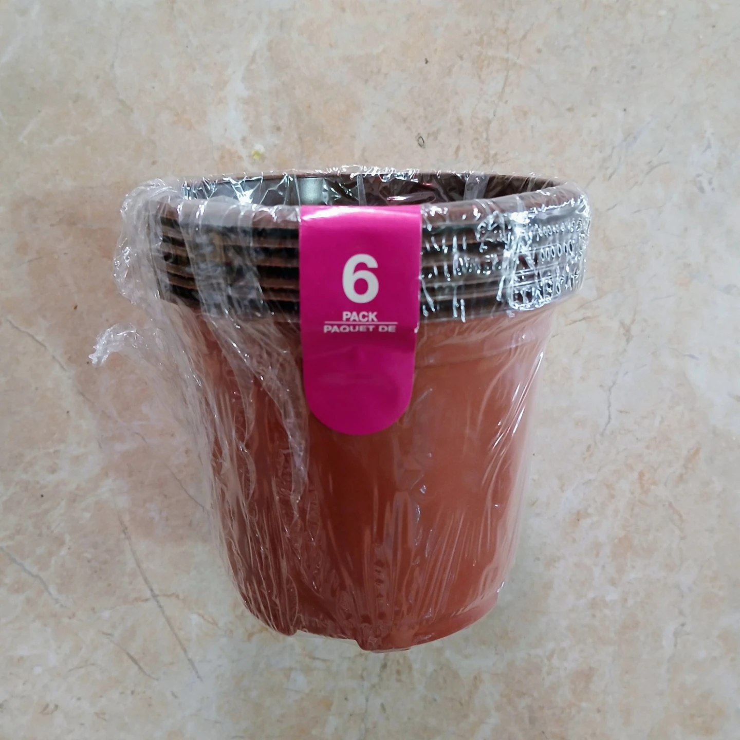 Pack of 6 Plastic Plant Pots ⚽