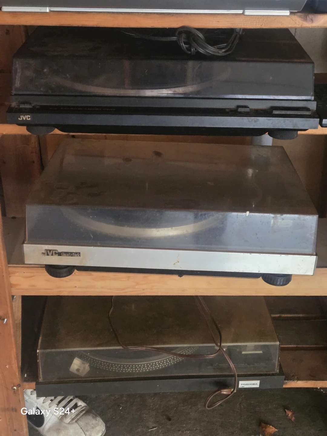 JVC Quartz Lock Turntable