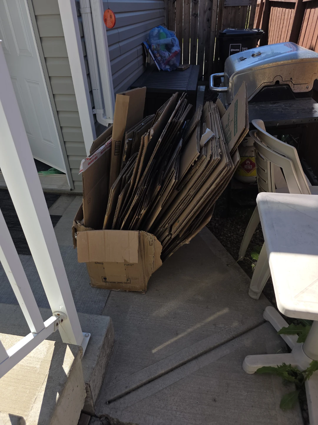Approx 50 moving boxes small medium and large - photo 2