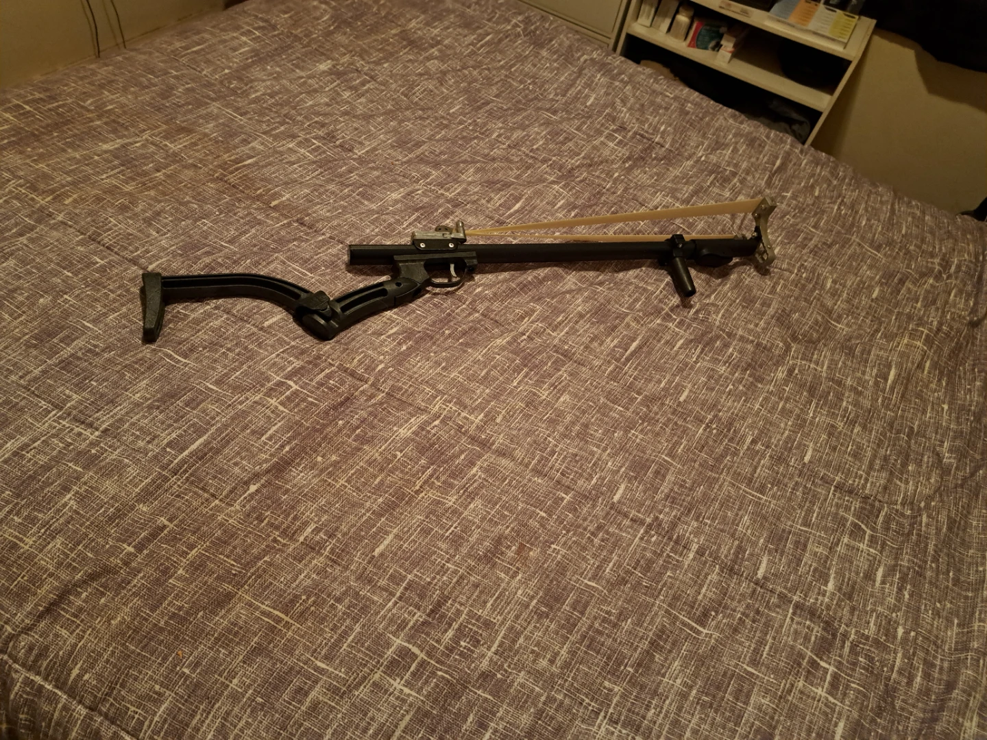 Slingshot with adjustable stock