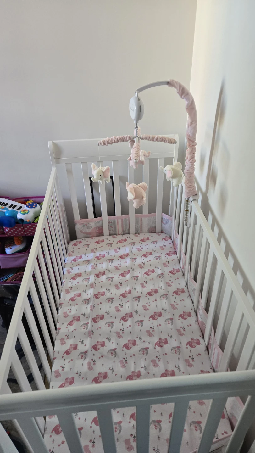 White Crib with mattress - photo 2