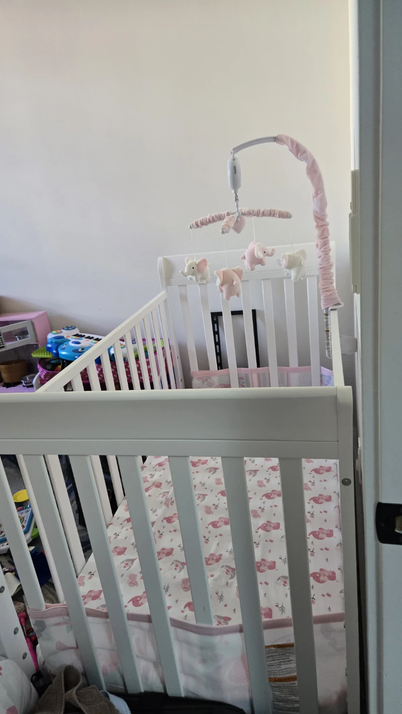 White Crib with mattress - photo 4