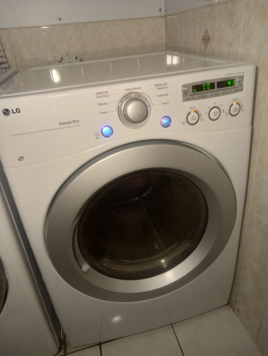 LG Front Load Washer and Dryer Set - photo 2