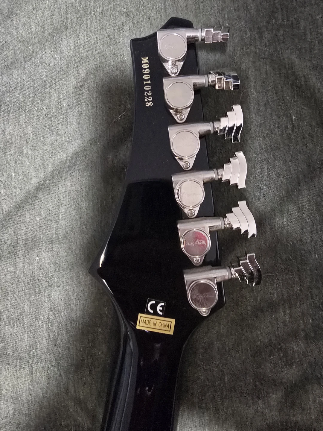 Electric Guitar - photo 4