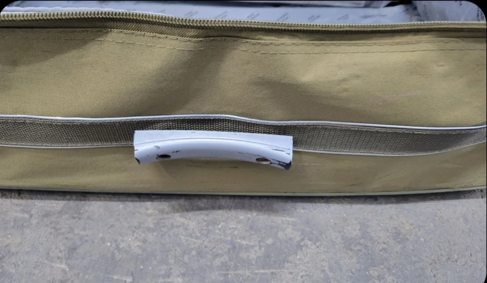 One way suitcase. Has some problems! - photo 5