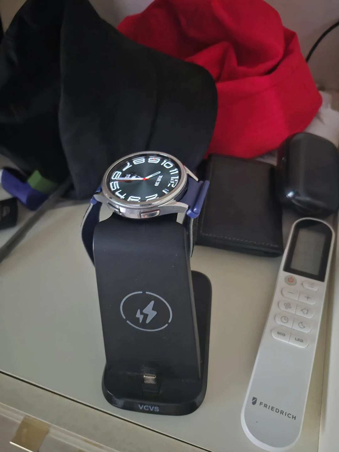 Samsung Galaxy Watch 4 Smartwatch with Charging Stand