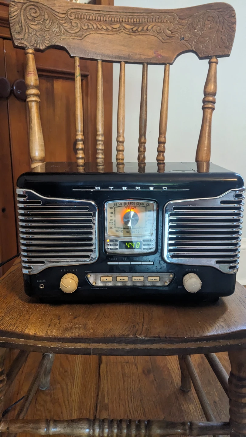 Retro Stereo Radio