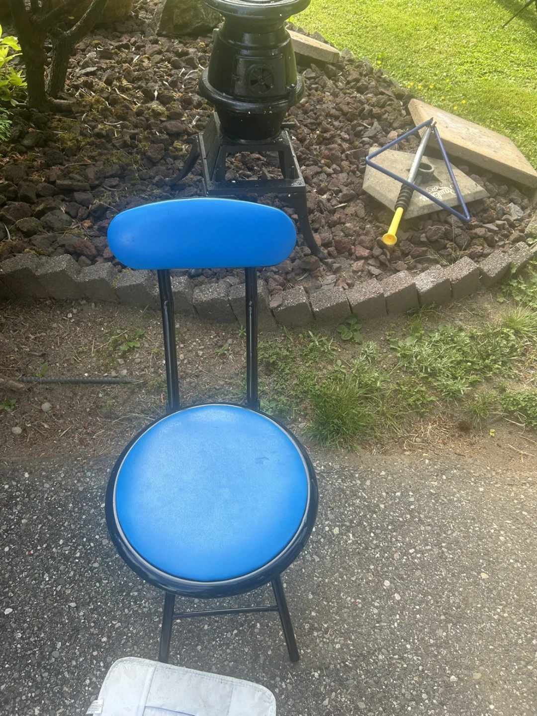 Blue and Pink Stool Chairs - photo 2