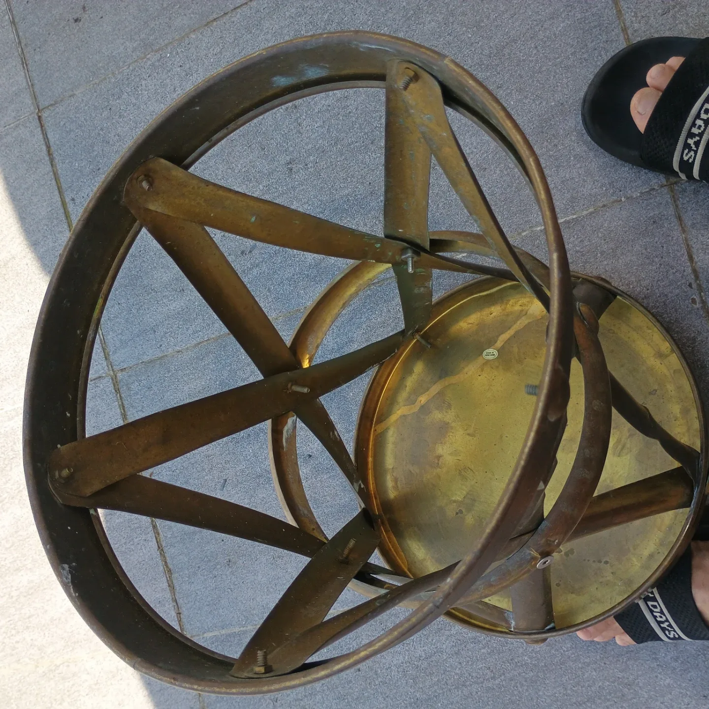 Vintage Brass Stool "Made in Hong Kong" - photo 3