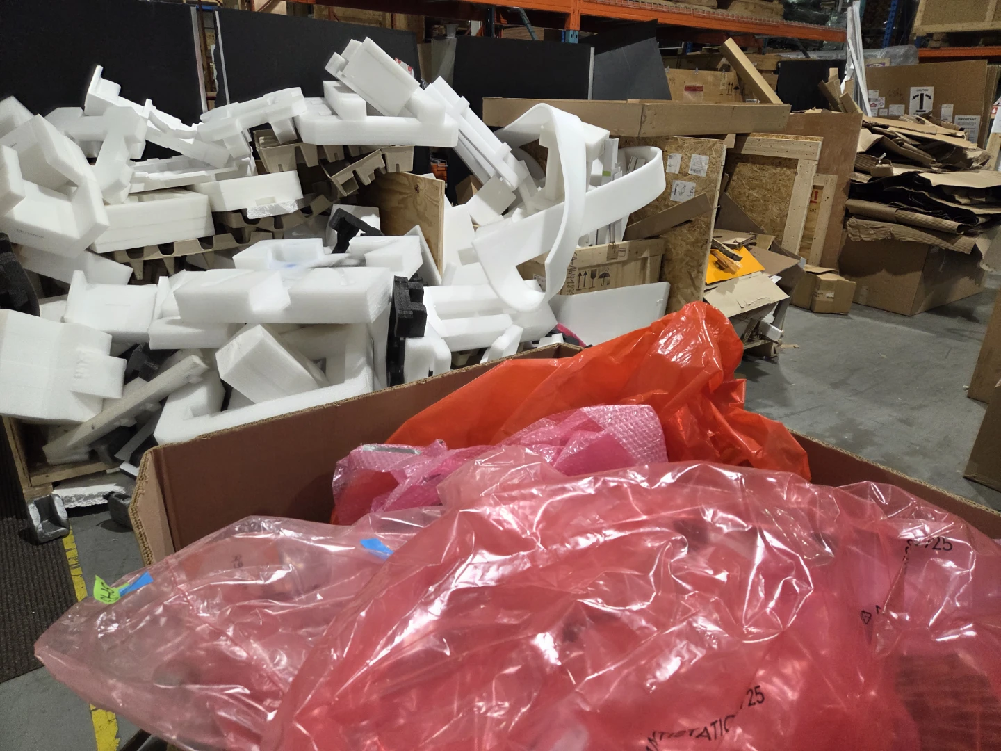 🥕 free foam. Cardboard. Odd shapes . various - photo 5