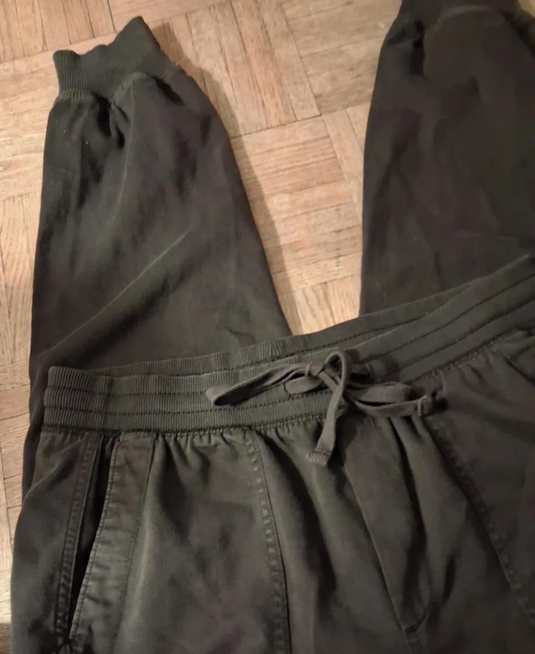 GAP Jogger Pants - Medium
