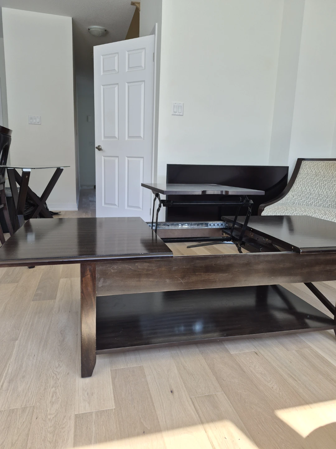 Dark Brown Lift-Top Coffee Table