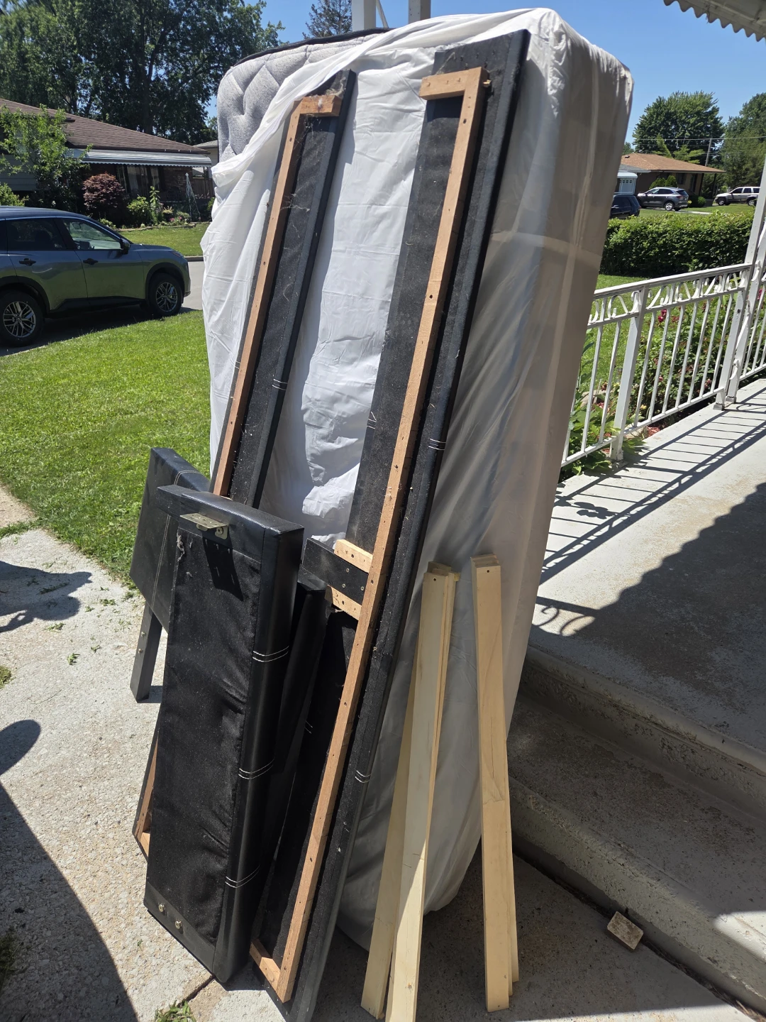 Mattress and Bed Frame Pieces - photo 2