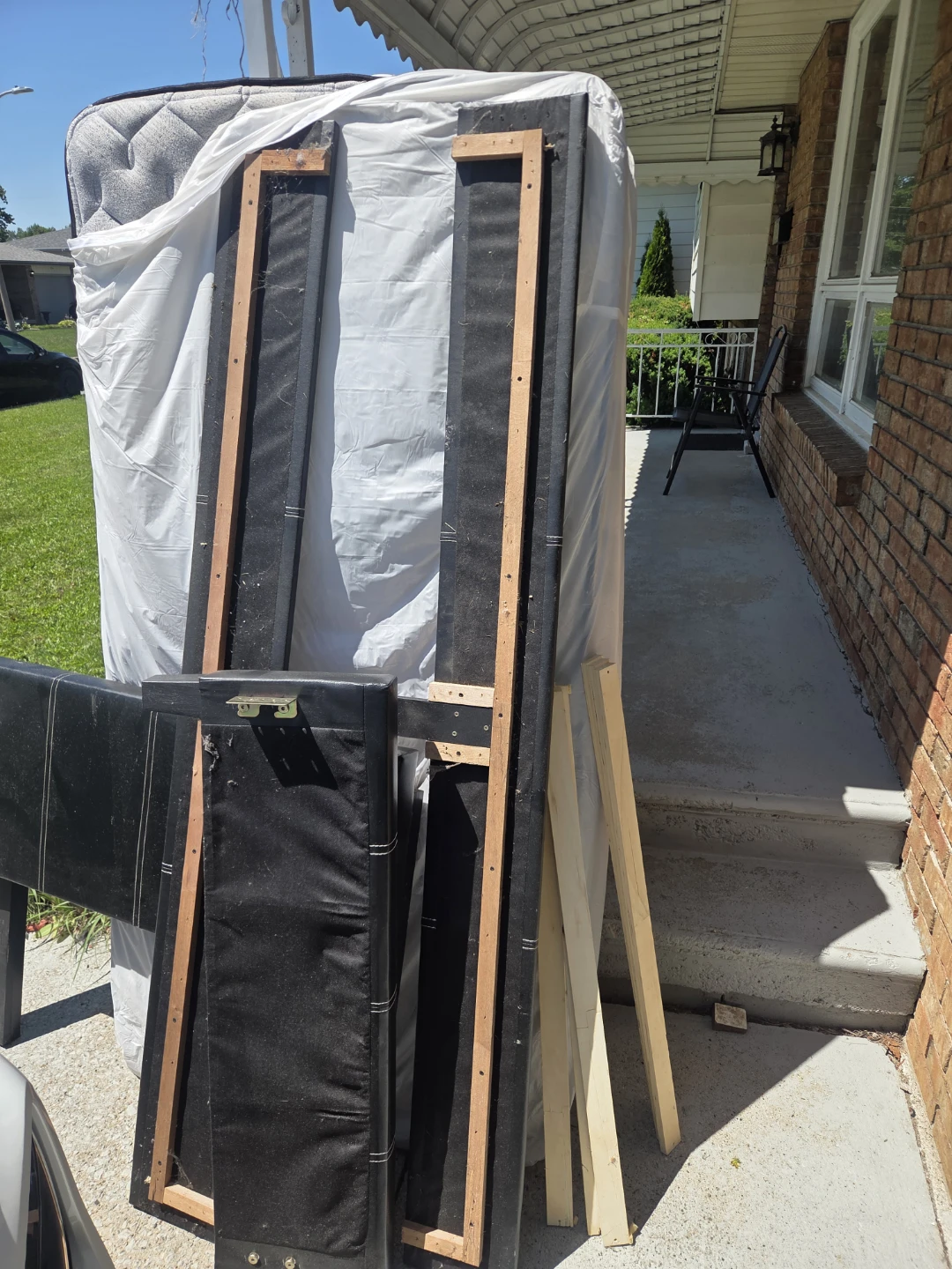 Mattress and Bed Frame Pieces - photo 3