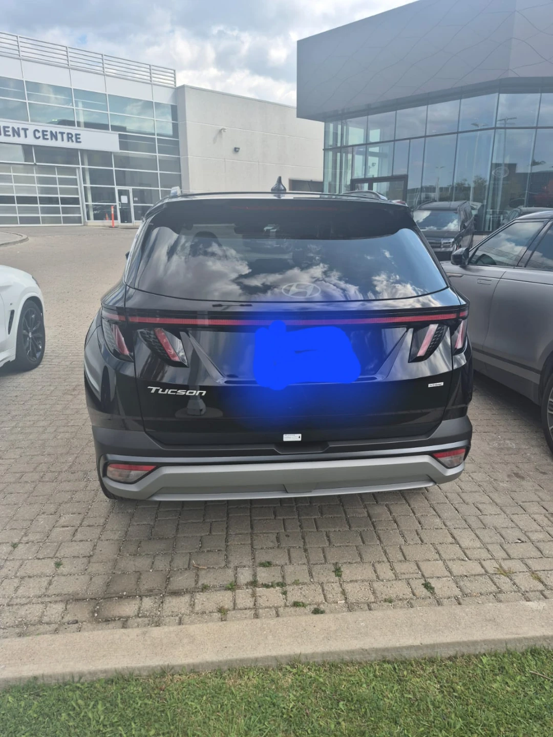 Black Hyundai Tucson SUV lease transfer - photo 2