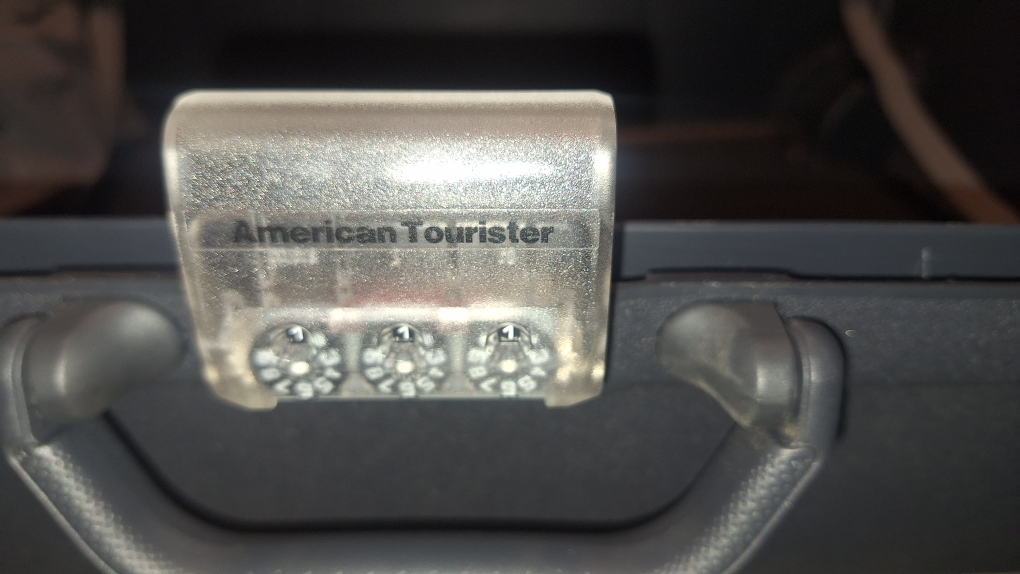 vintage American Tourister Luggage - photo 3