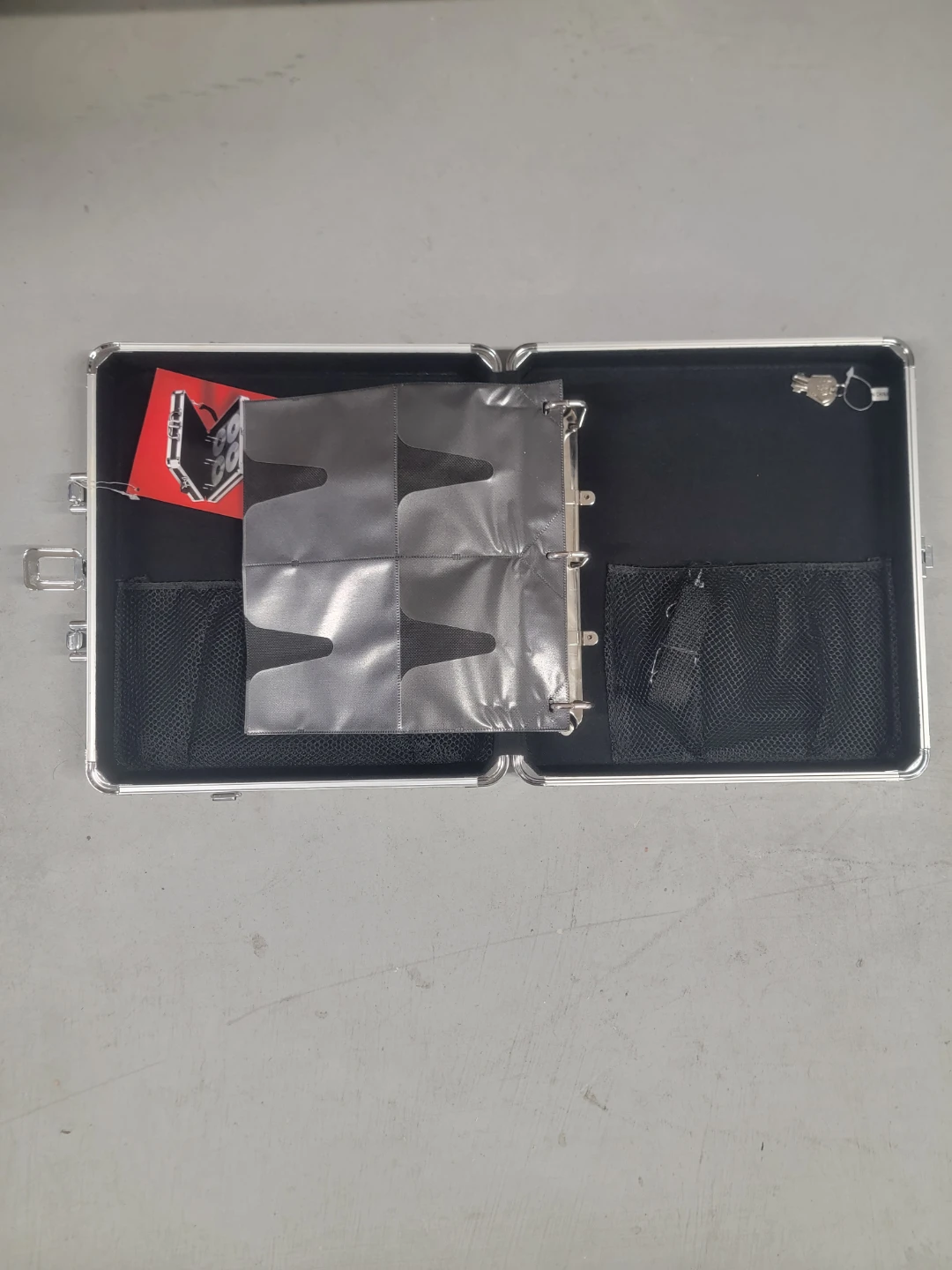 VAULTZ Locking Media Binder - photo 4