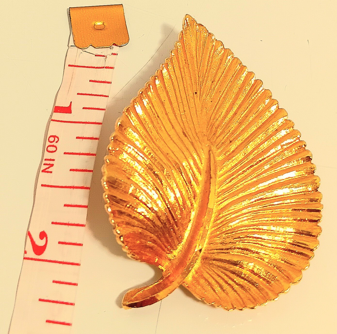 🍃Gold-Tone Leaf Brooch🍃