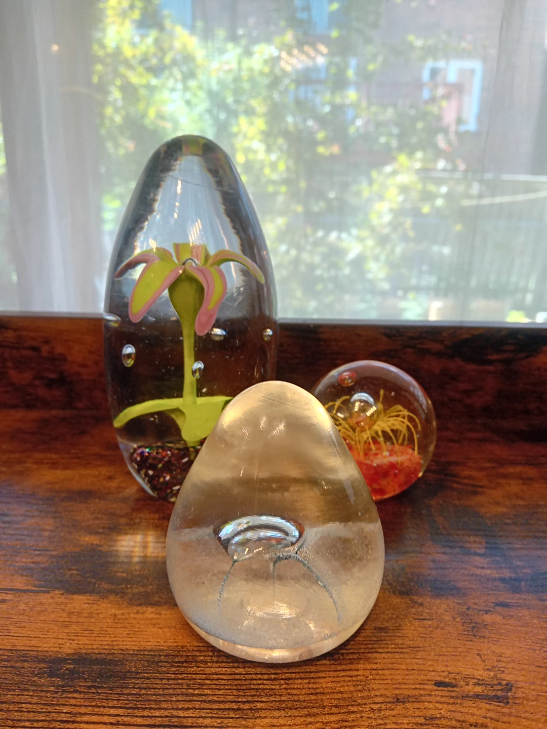Set of 3 Glass Paperweights - Floral and Abstract Designs - photo 3