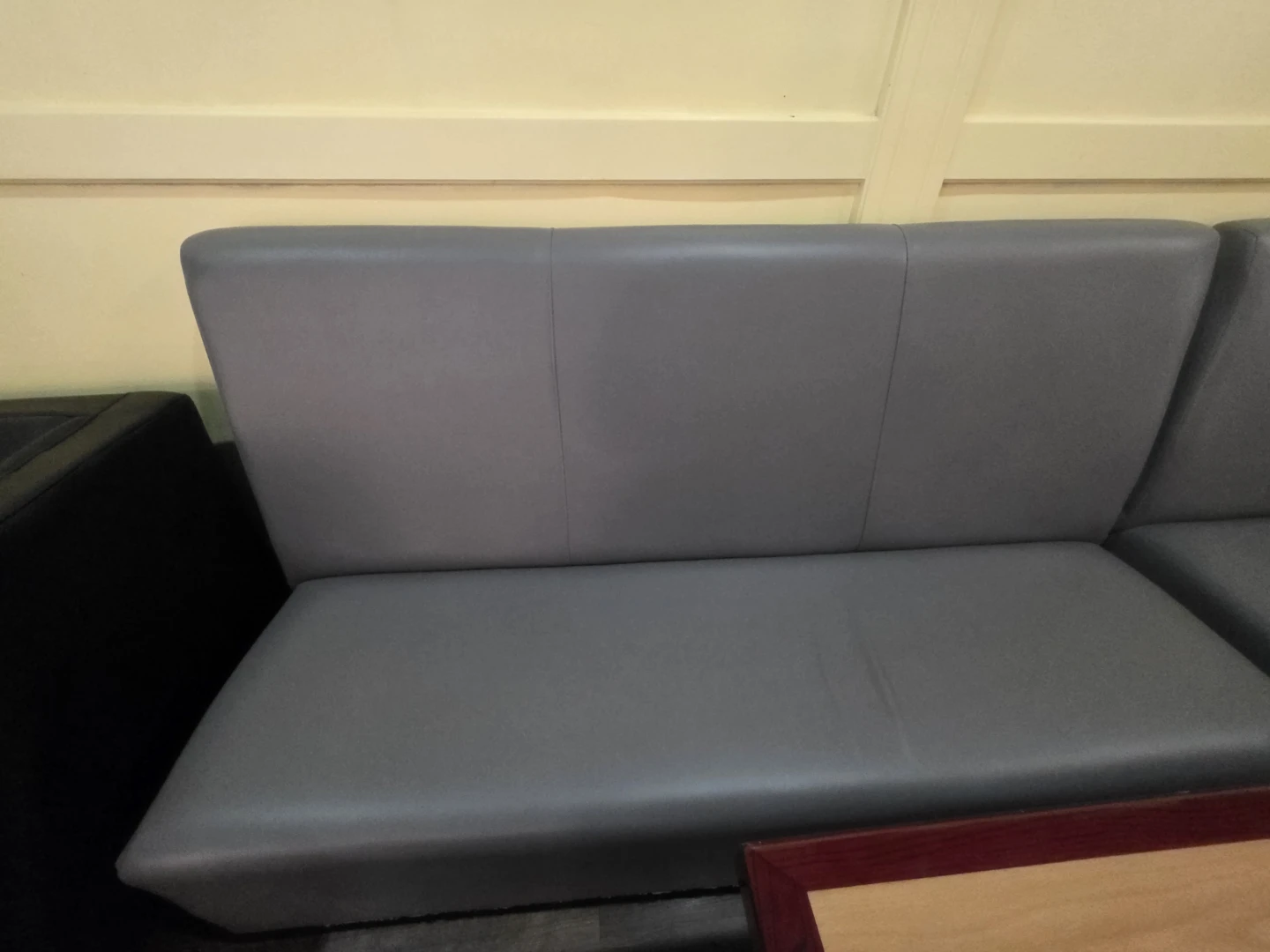 Grey Booth - photo 2
